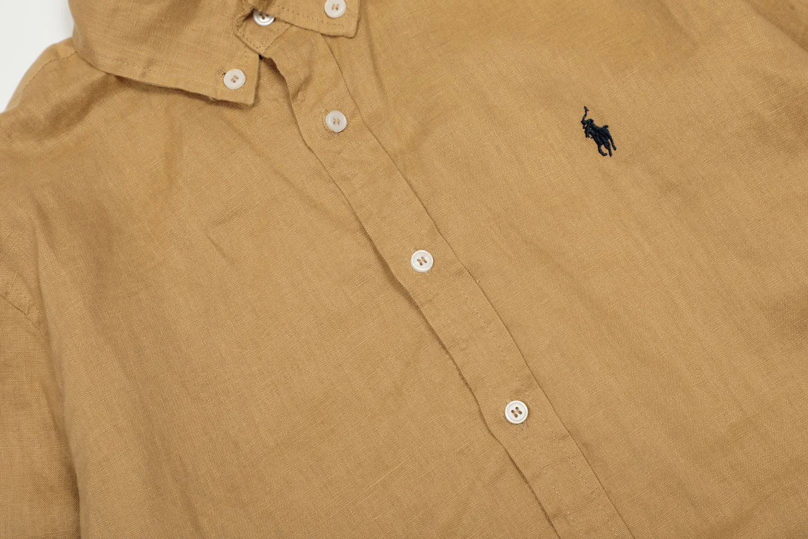 P300 Top Quality" Style Number: 8001# [Ralph Lauren Paul Pony Linen Basic Couple Style Shirt Long Sleeve] ✅Ralph Lauren Paul Small Label War Horse 100% Pure Linen Classic Basic Four Seasons Shirt Long Sleeve ✅A must-have item for the lazy style. The upper body has a retro and fresh feeling. ✅100% pure linen 280g 32 count fabric. Washed, retro and textured. ✅Dedicated to platform live broadcast. Wholesale entity ✅Simple and easy to match, light American old money style, the upper body is super great, ✅Standard for all seasons, worn alone/inner, it is a must-have for YYDS couples wardrobe. Size: S-XL Color: Black, White, Navy, Khaki, Pink, Yellow, Red, Colorful Blue, Light Blue, Rose Red